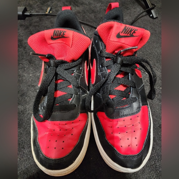 Nike Shoes Nike Bq544807 Court Borough Low 2 Youth Blackred Low